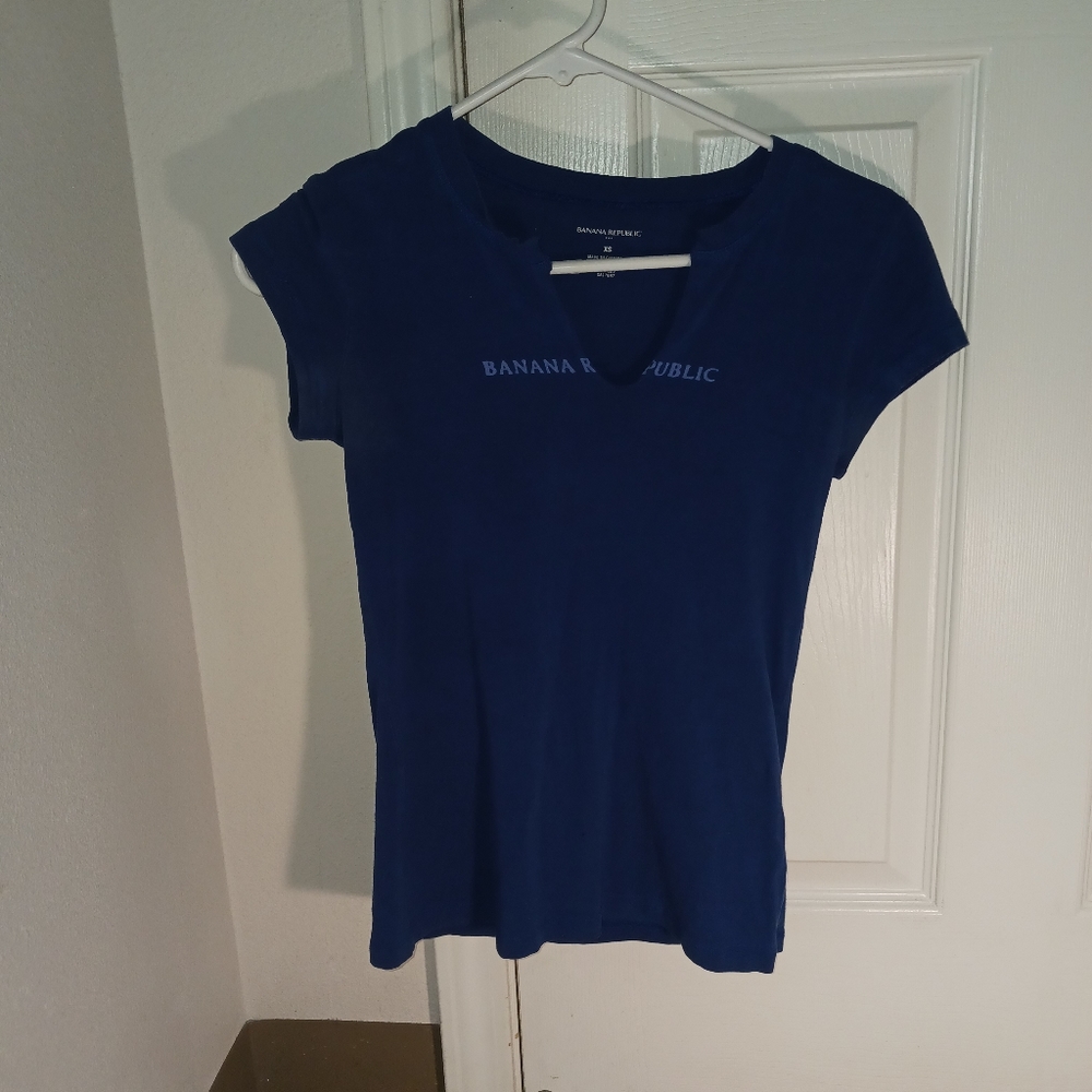 Banana republic fitted tee